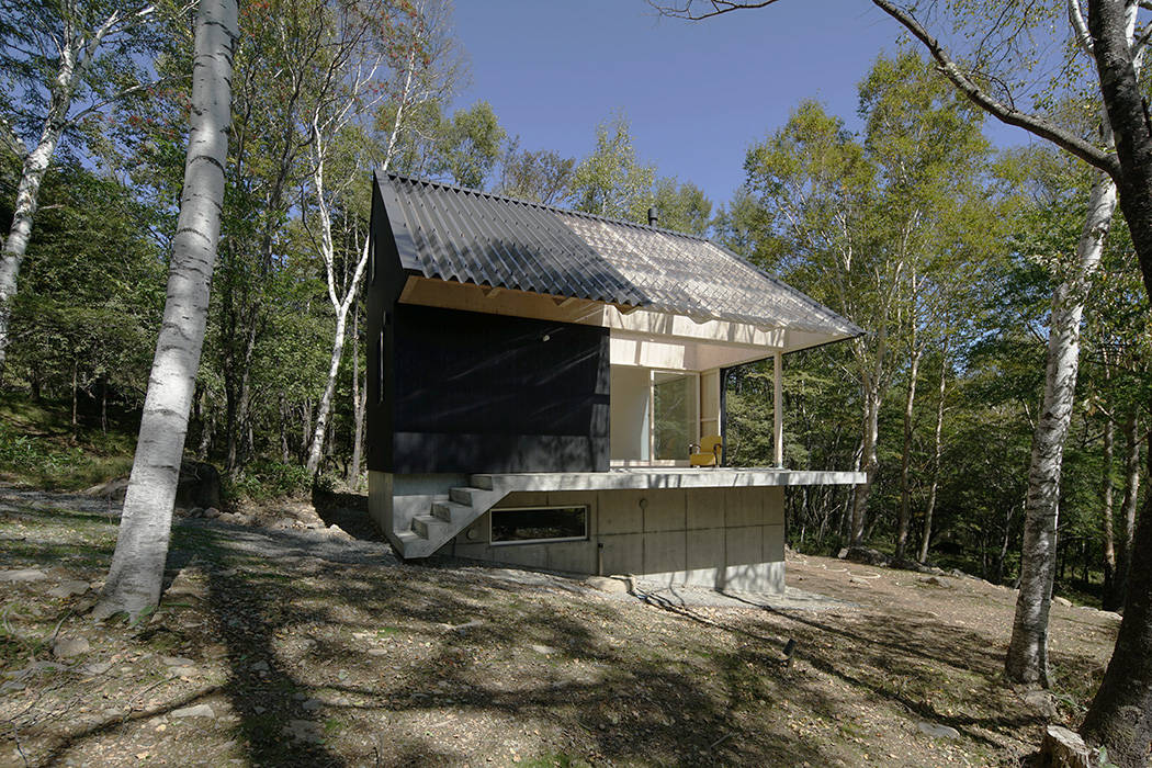 森の山荘, 桑原茂建築設計事務所 / Shigeru Kuwahara Architects 桑原茂建築設計事務所 / Shigeru Kuwahara Architects منزل ريفي خشب Wood effect