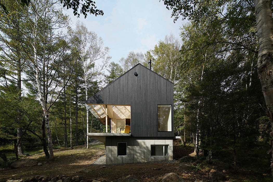 森の山荘, 桑原茂建築設計事務所 / Shigeru Kuwahara Architects 桑原茂建築設計事務所 / Shigeru Kuwahara Architects 別荘 木 木目調