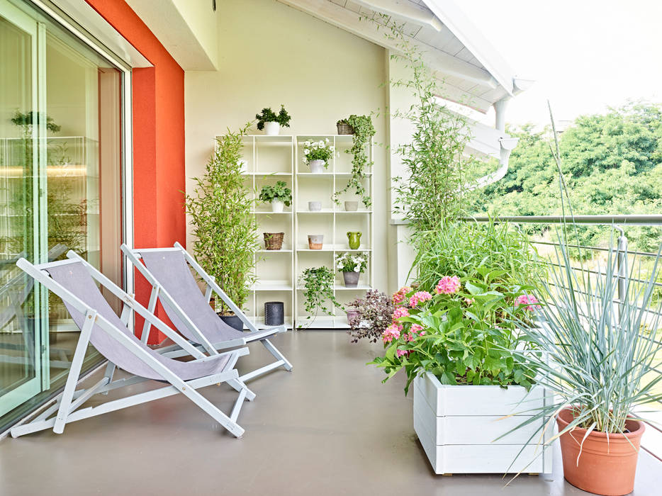 homify Scandinavian style balcony, porch & terrace