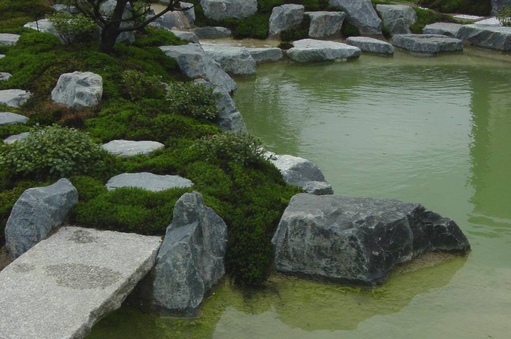 Moosgarten in Nord-Harz mit Teich und Wasserfall mit drei Kaskaden, japan-garten-kultur japan-garten-kultur