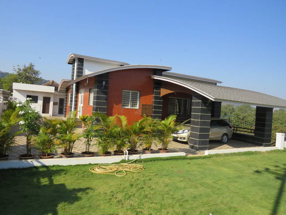 Vaulted Roof at Exterior Side. homify Modern garden