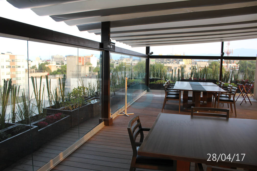 TERRAZAS -PAISAJE , TP618 TP618 Balcones y terrazas de estilo moderno Bambú Verde