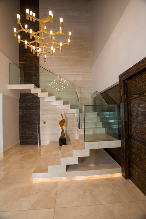 Residencia - 2017, Danielle Valente Arquitetura e Interiores Danielle Valente Arquitetura e Interiores Modern Corridor, Hallway and Staircase