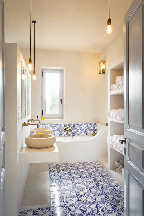CASA DI CAMPAGNA, architetto stefano ghiretti architetto stefano ghiretti Bagno in stile mediterraneo bagno,bathroom,maiolica