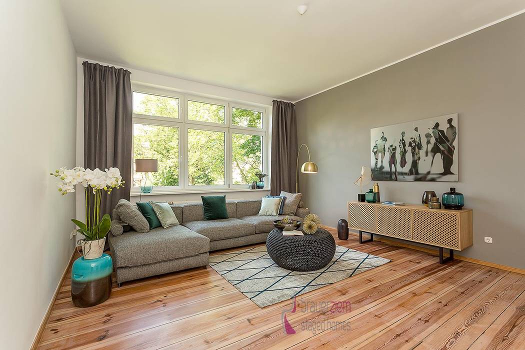 Home staging des wohnzimmers moderne wohnzimmer von staged homes modern