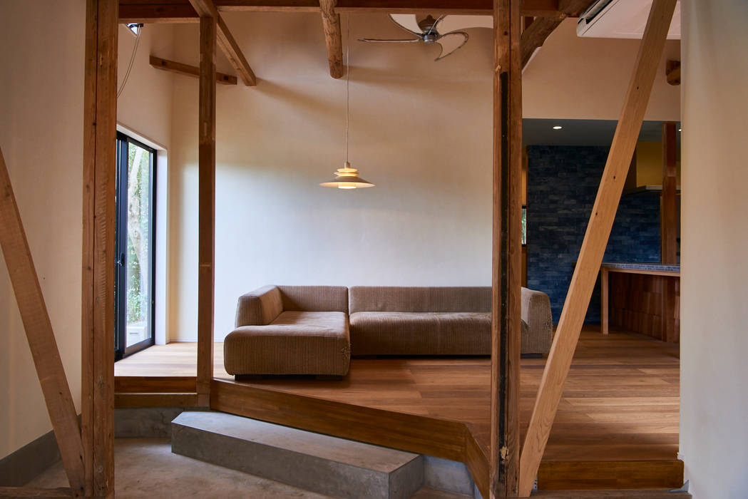 Ichinomiya_house, tai_tai STUDIO tai_tai STUDIO Salones rústicos de estilo rústico Madera Acabado en madera