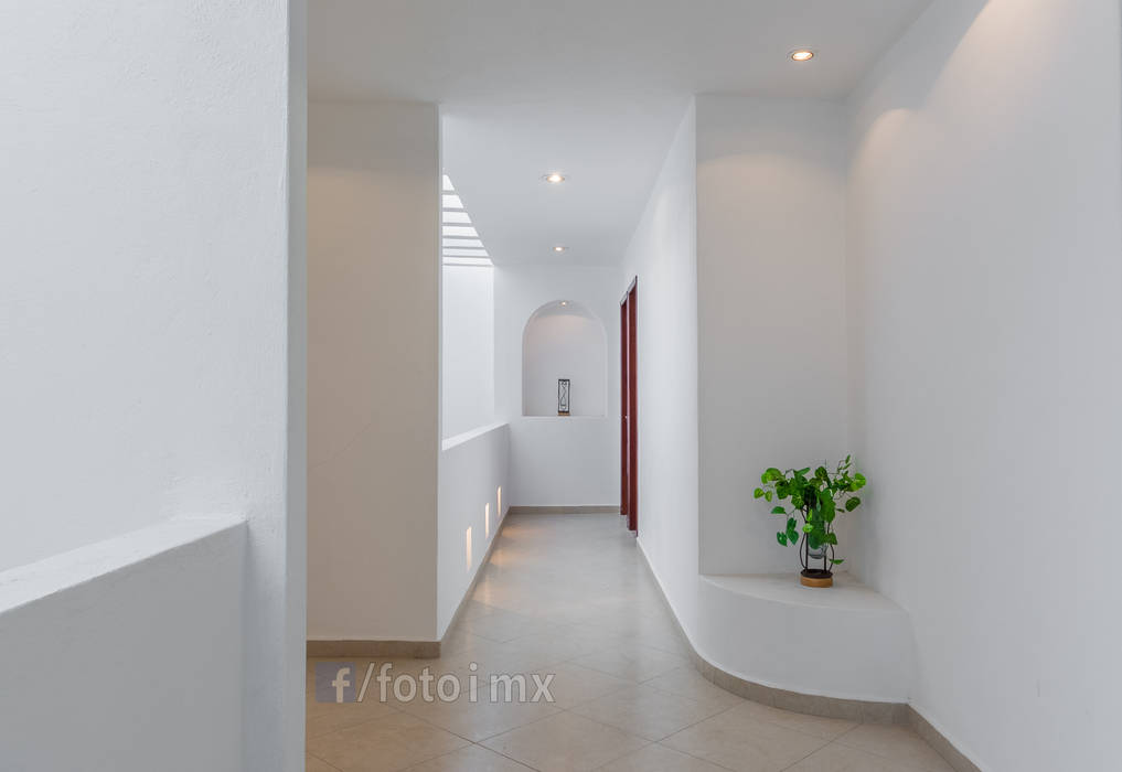 Fotografía de Interiores Listed Foto Pasillos, halls y escaleras minimalistas