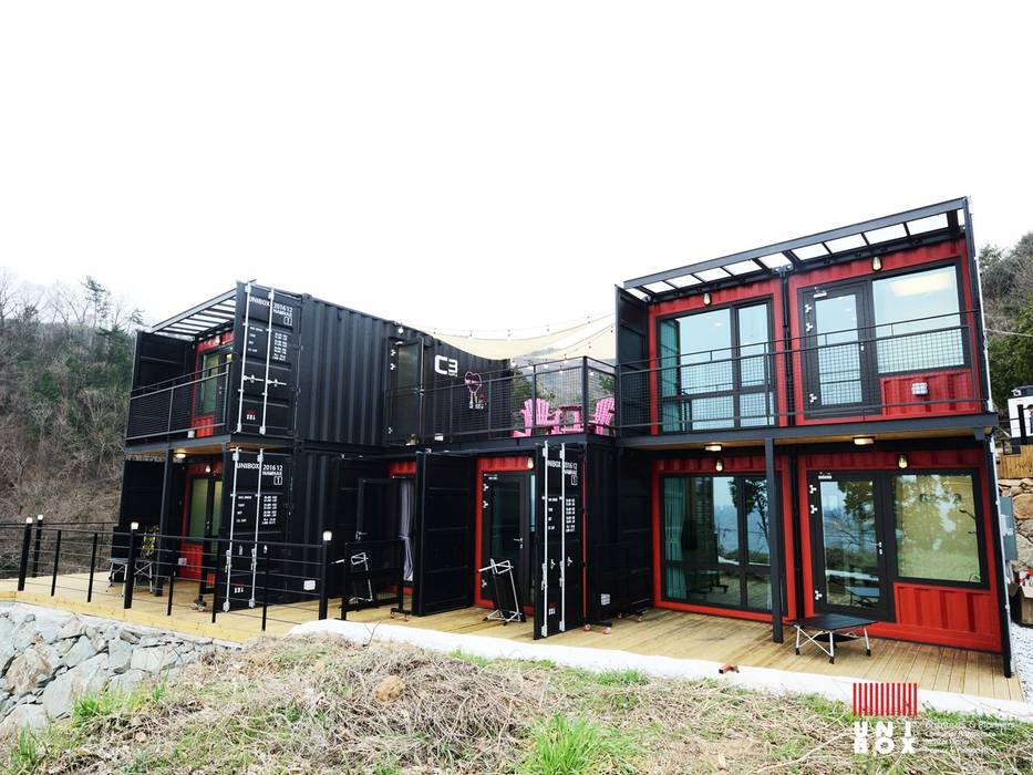 Namhae Container Pension 남해 펜션"투민 73voyage" , (주)감동C&D 유니박스 (주)감동C&D 유니박스 Commercial spaces Khách sạn