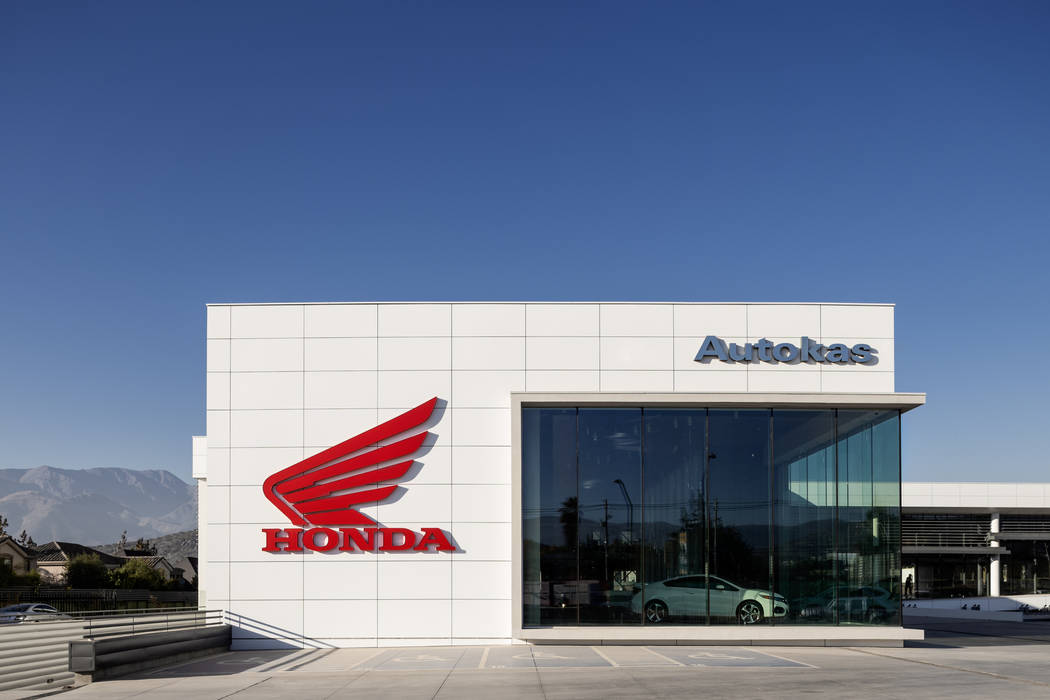 Sucursal Honda, Bschneider Arquitectos e Ingenieros Bschneider Arquitectos e Ingenieros 상업공간 자동차 매장