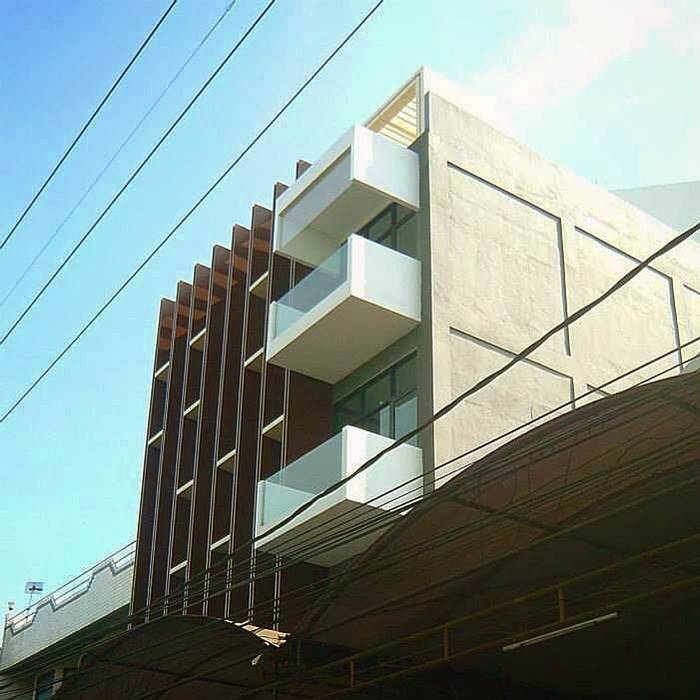 PB131 Office, Simple Projects Architecture Simple Projects Architecture 商業空間 アルミニウム/亜鉛 オフィスビル