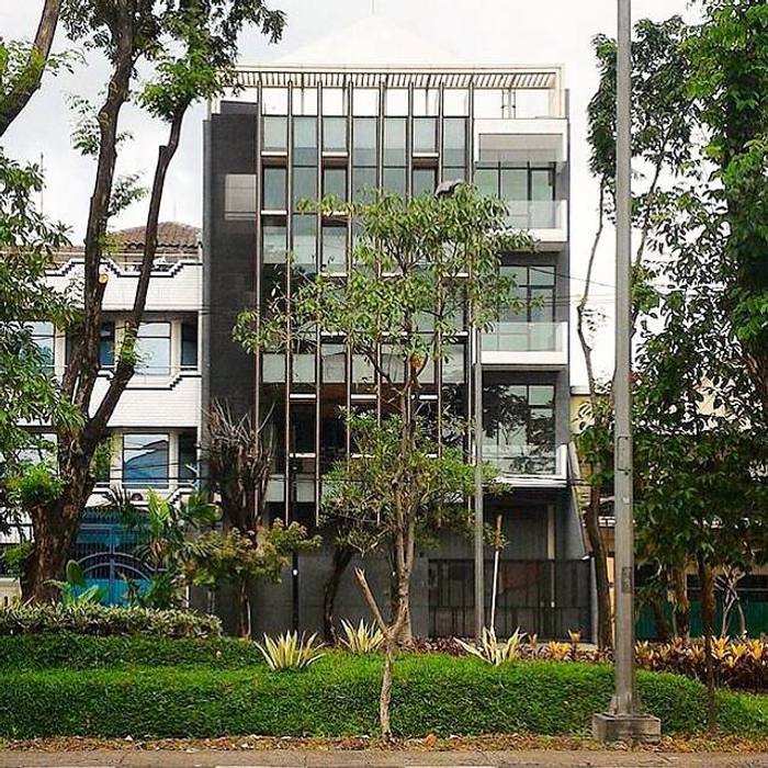 PB131 Office, Simple Projects Architecture Simple Projects Architecture Ruang Komersial Aluminium/Seng Gedung perkantoran