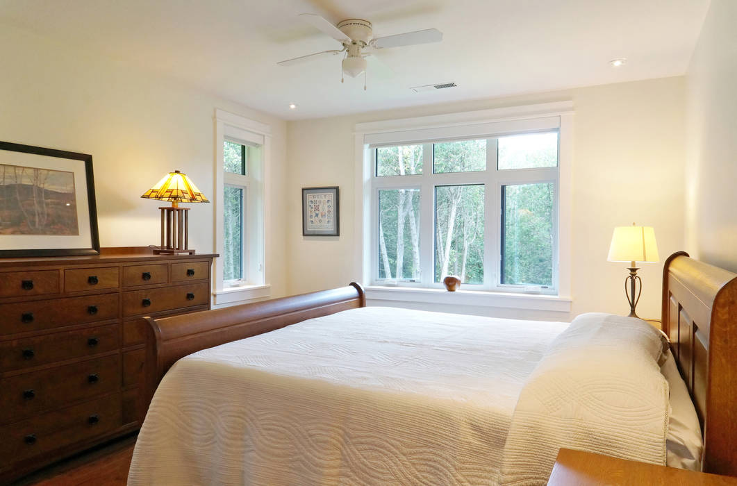 Credit River Valley House - Bedroom Solares Architecture Country style bedroom
