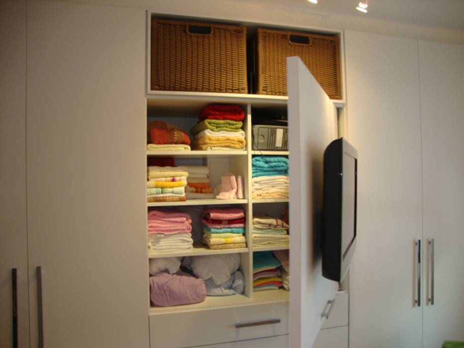 Interiores, ADL Projetos Sob Medida ADL Projetos Sob Medida Eclectic style bedroom MDF Wardrobes & closets