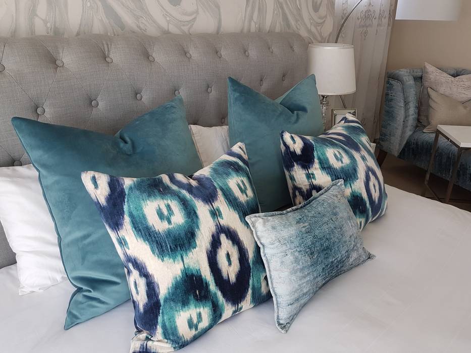 Navy & Teal Glamorous Bedroom, Sophistique Interiors Sophistique Interiors Modern style bedroom