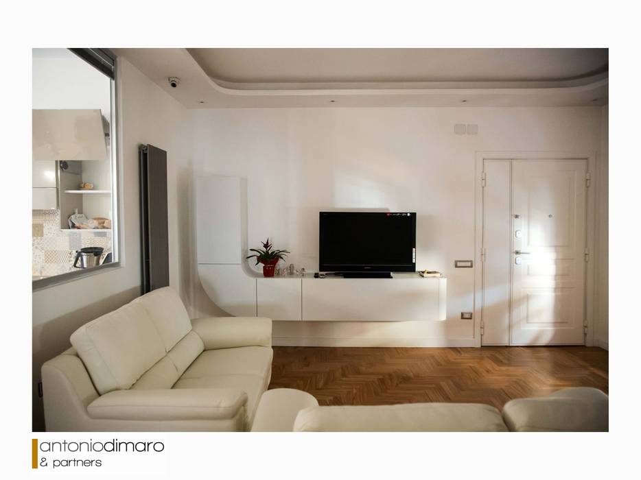 Salotto Arredato antoniodimaro + Partners Soggiorno moderno Salotto,Arredo Salotto,Parete Attrezzata,Tv,Divani,pavimento in legno,pavimento salotto