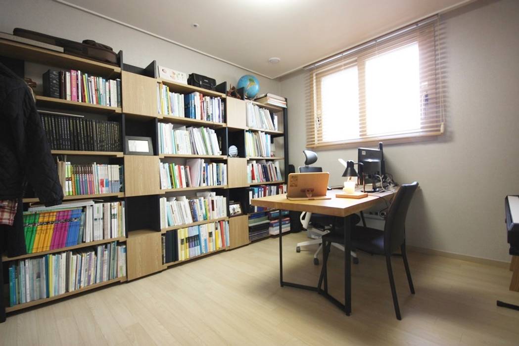 따뜻한 내츄럴 홈스타일링, homelatte homelatte Minimalist study/office