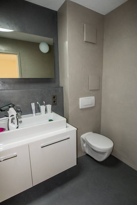 Moderne bäder: badezimmer von malerbetrieb maleroy, | homify Moderne bäder: badezimmer von malerbetrieb maleroy, | homify