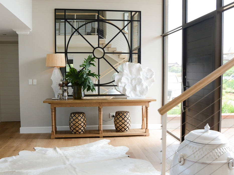 Coastal Living , Studio Mitchell Studio Mitchell Classic style corridor, hallway and stairs