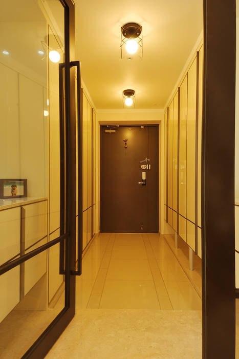 왕십리 텐즈힐 아파트 인테리어, (주)더블유디자인 (주)더블유디자인 Modern Corridor, Hallway and Staircase