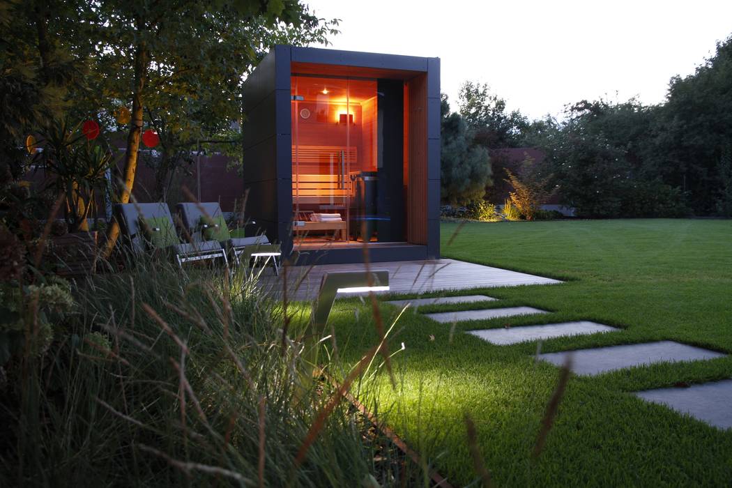 Moderne Sauna mit Gartenblick, Gartenhauptdarsteller Gartenhauptdarsteller كوخ حديقة