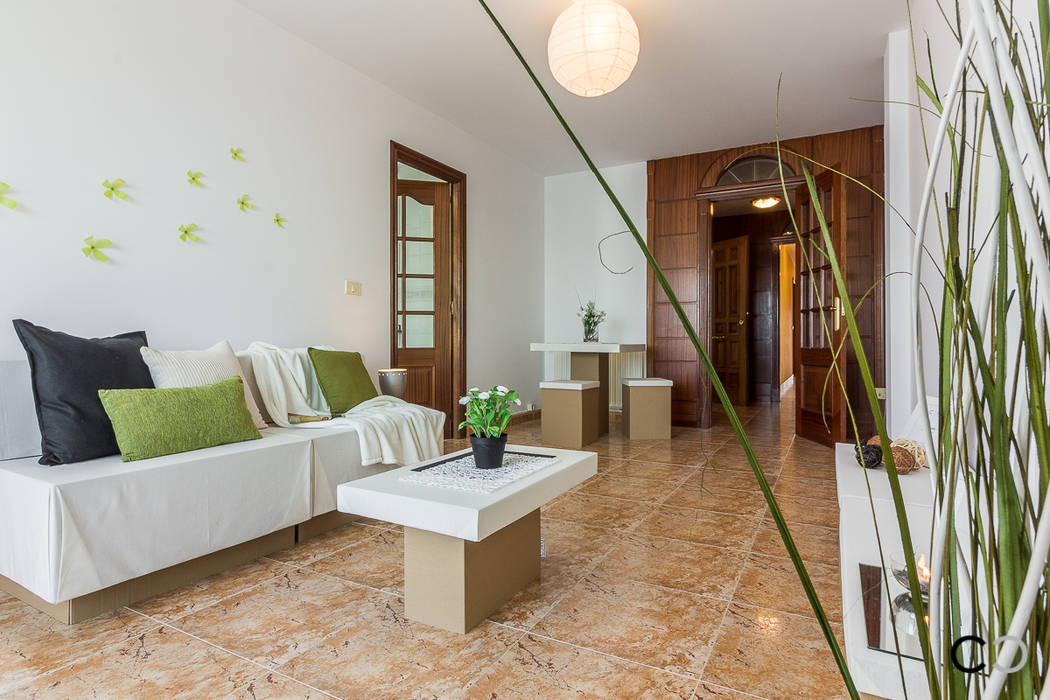 Home Staging en casa de Soco en La Coruña, CCVO Design and Staging CCVO Design and Staging ห้องนั่งเล่น