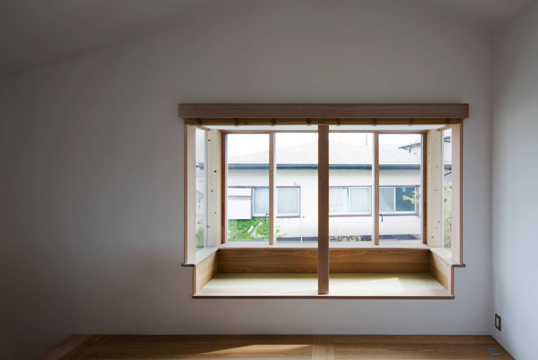 南戸塚の住居/House in Minamitotsuka, 平山教博空間設計事務所 平山教博空間設計事務所 Wooden windows Wood Wood effect