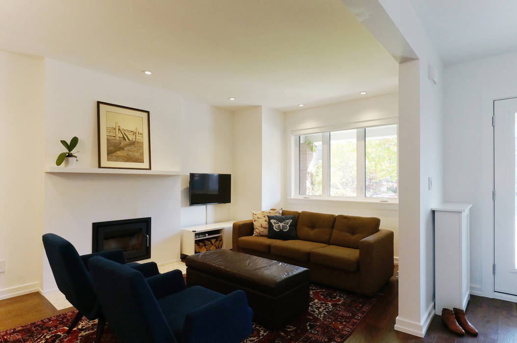 Oakwood Village House - Living Room Solares Architecture Eclectic style living room Wood Wood effect