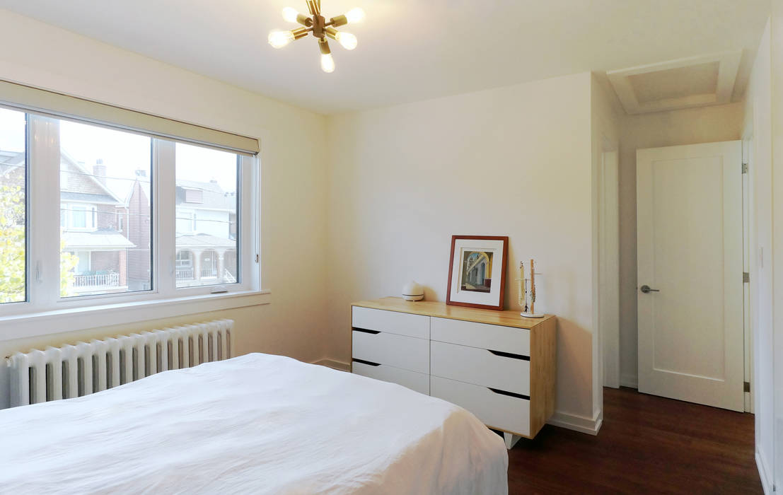 Oakwood Village House - Master Bedroom Solares Architecture Eclectic style bedroom Wood Wood effect