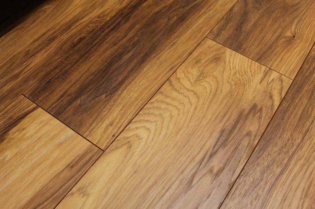 homify Floors Engineered Wood Transparent