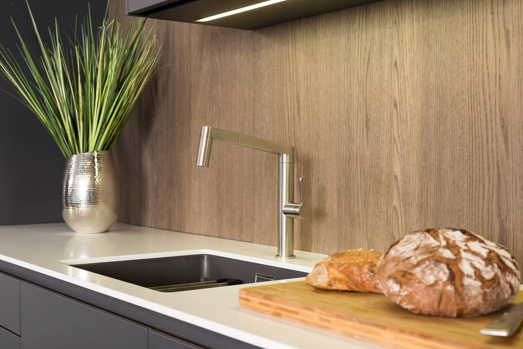 Rational Tio Graphit Grau Und Weiss Mit Nischenwand Eiche Sepia Moderne Kuchen Von Lang Kuchen Accessoires Gmbh Co Kg Modern Homify