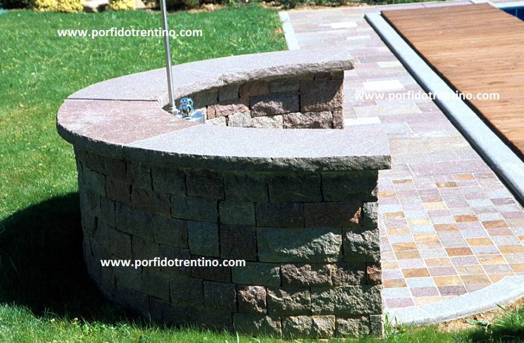 BORDI PISCINA, FONTANE, LAVANDINI, PORFIDO TRENTINO SRL PORFIDO TRENTINO SRL Pool Stone Pool