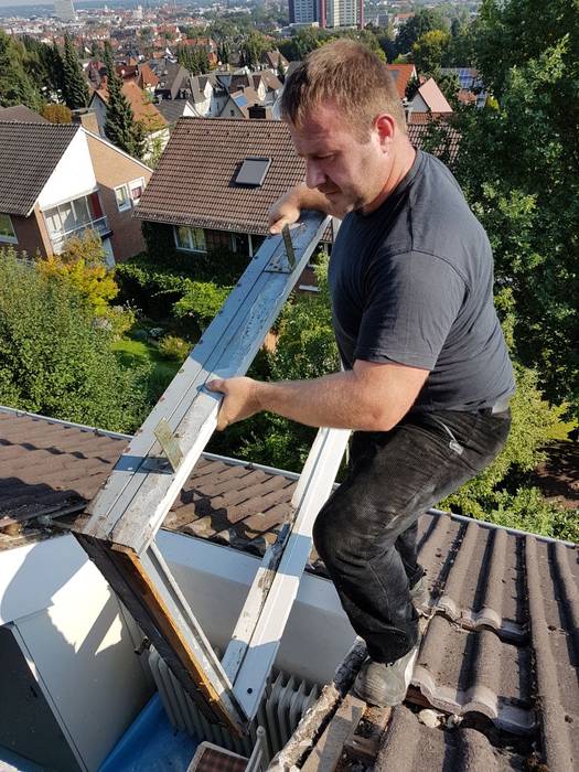 Dachfenstereinbau in Bielefeld, Dachdeckermeisterbetrieb Dirk Lange Dachdeckermeisterbetrieb Dirk Lange Skylights