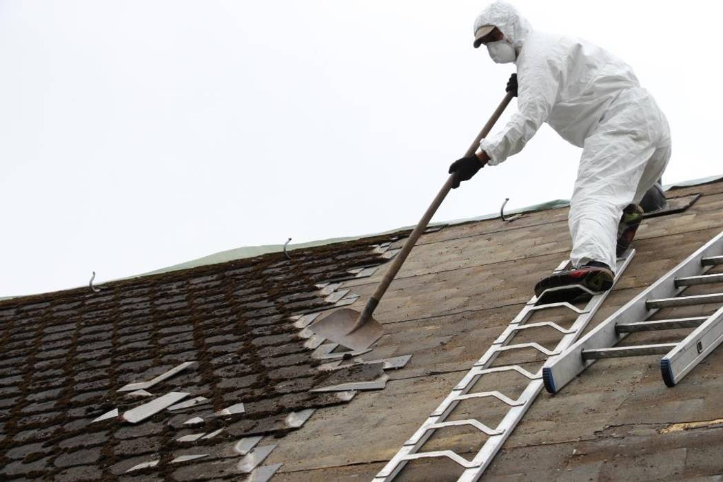 Asbestsanierung nach TRGS 519 in Bielefeld, Dachdeckermeisterbetrieb Dirk Lange Dachdeckermeisterbetrieb Dirk Lange Gable roof