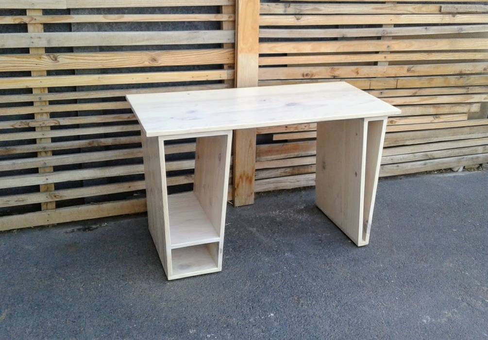 Custom Desk on Angle Bases Eco Furniture Design Office spaces & stores Wood