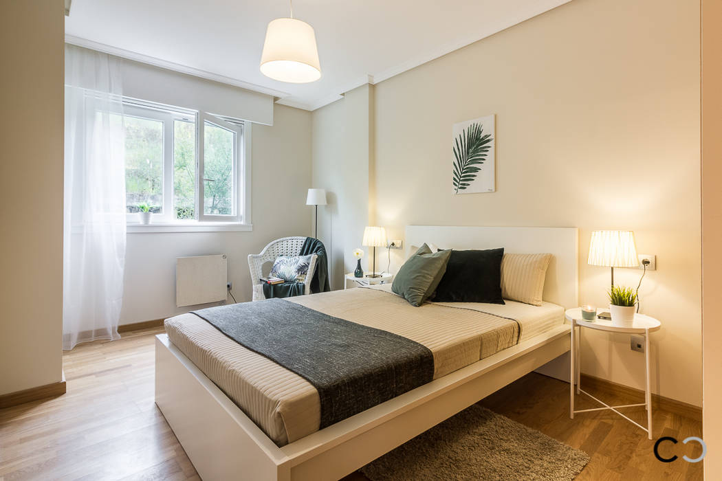 Home Staging para Piso Piloto en Galicia, CCVO Design and Staging CCVO Design and Staging Modern style bedroom