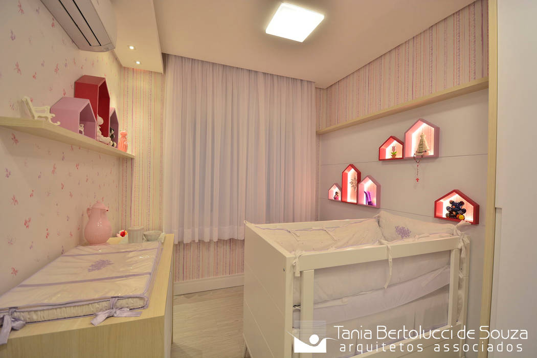 Residência Quintino Bocaiúva - Dormitório Bebê, Tania Bertolucci de Souza | Arquitetos Associados Tania Bertolucci de Souza | Arquitetos Associados Quartos de bebê baby room,dormitório de bebê