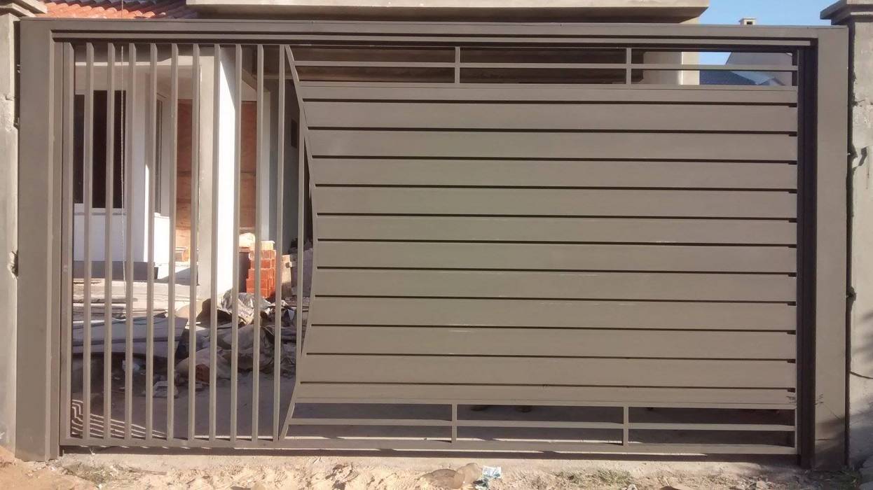 Portão Basculante Residencial, Dartora Esquadrias Metálicas Dartora Esquadrias Metálicas Puertas modernas Hierro/Acero