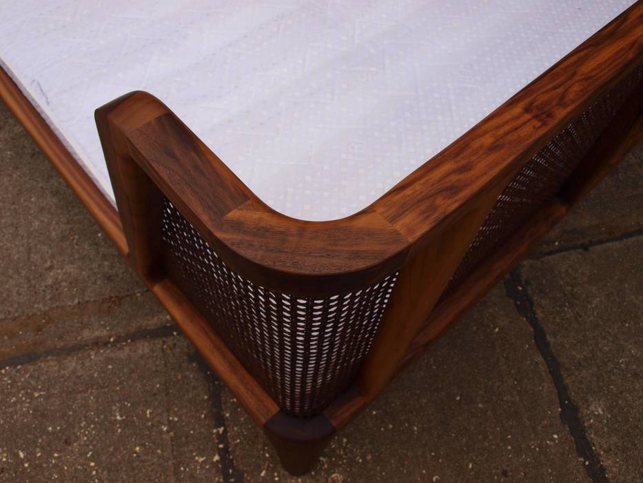 Bett Mit Einem Kopfteil Aus Rattan Schlafzimmer Von Holzarbeiten