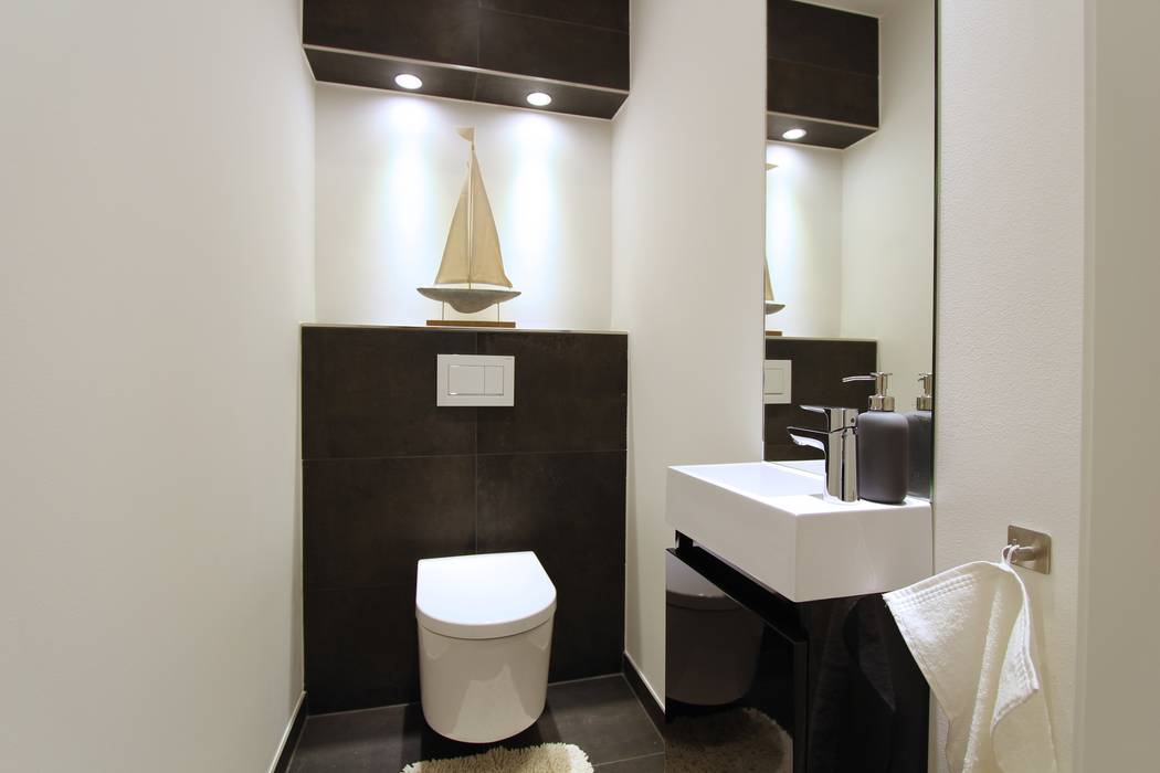 Home Staging Wc Moderne Badezimmer Von Stagebella Modern Fliesen Homify