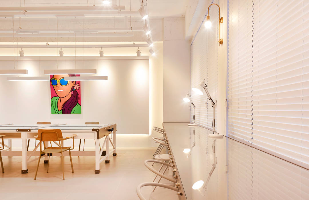 Atelier ( 아뜰리에 홍선생 미술 ), 원더러스트 원더러스트 Bureau minimaliste