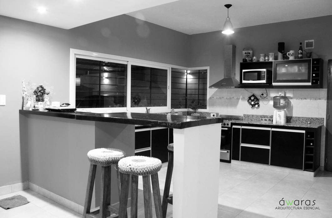 Casa Dc Cocina Barra Desayunador Cocinas Modernas Ideas Imagenes Y Decoracion De Awaras Arquitectos Moderno Homify