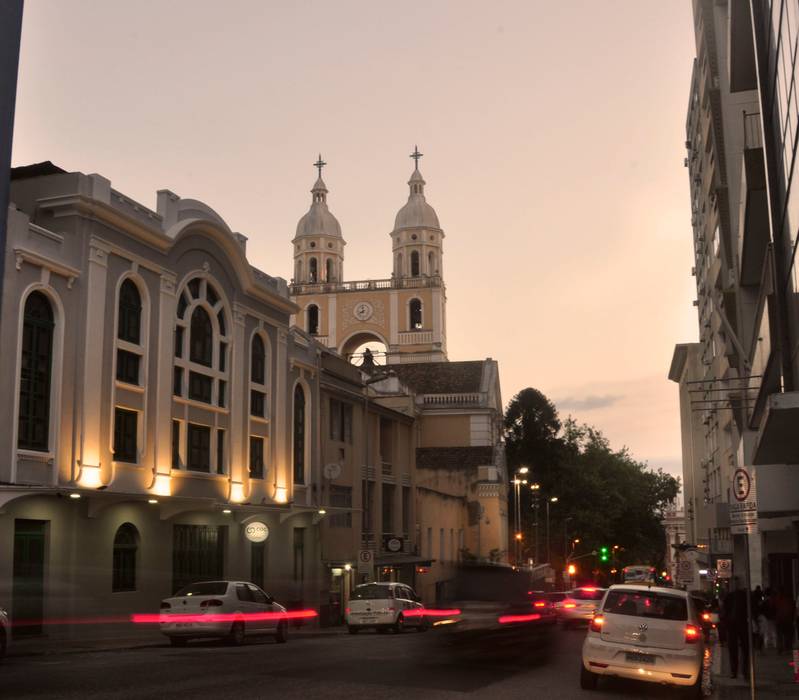 COC Floripa | Unidade Centro, SZ ARQUITETURA SZ ARQUITETURA Ruang Komersial Sekolah