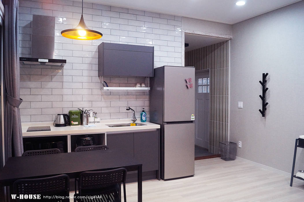 경남하동 50평형 ALC친환경 애견팬션, W-HOUSE W-HOUSE Kitchen units Tiles