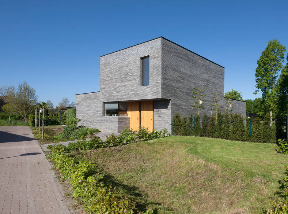 Betonstenen villa, Joris Verhoeven Architectuur Joris Verhoeven Architectuur منزل عائلي صغير الخرسانة