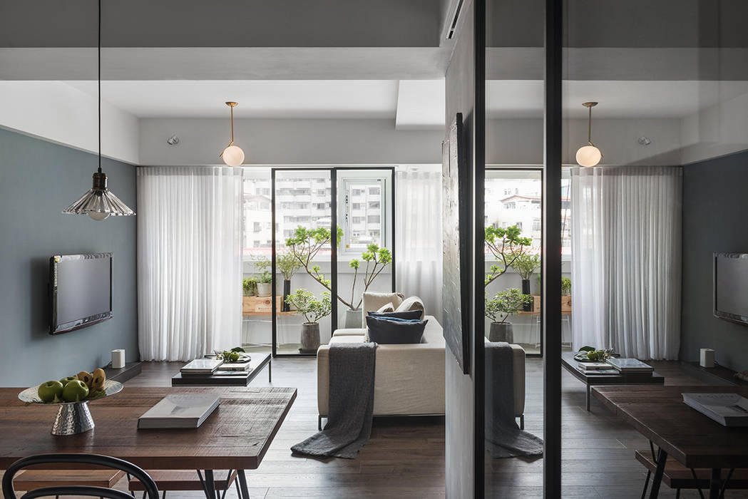 餐廳與廚房支間的拉門 沐光植境設計事業 Scandinavian style living room