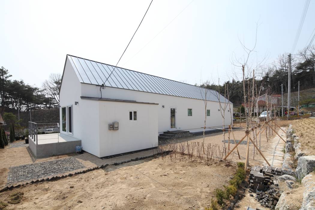 영주 박공지붕 프로젝트 , (주)트라움목조주택 (주)트라움목조주택 모던스타일 주택