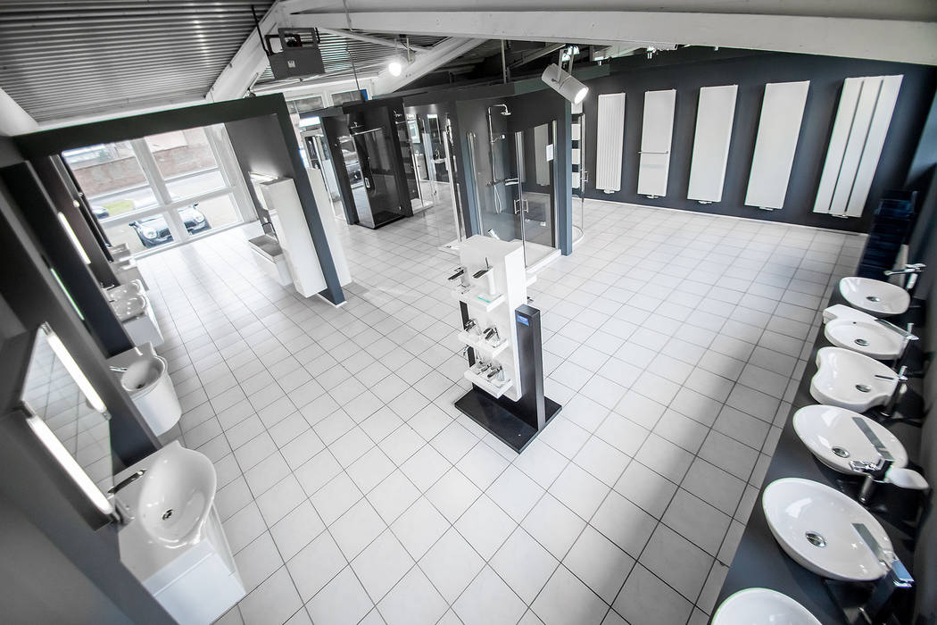 Unsere Ausstellung In Unna Moderne Badezimmer Von User Was Deleted