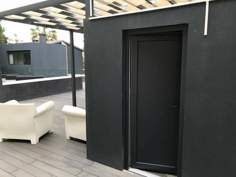 Puertas modernas de homify Moderno