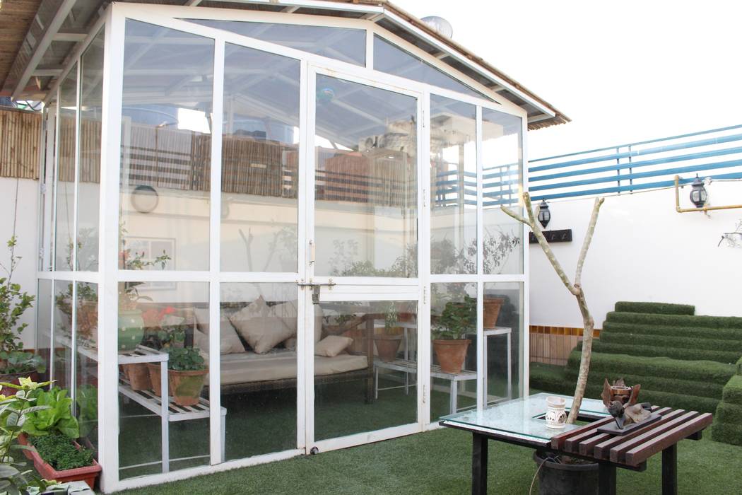 Terrace Garden at Defence Colony, Grecor Grecor Roof glass house