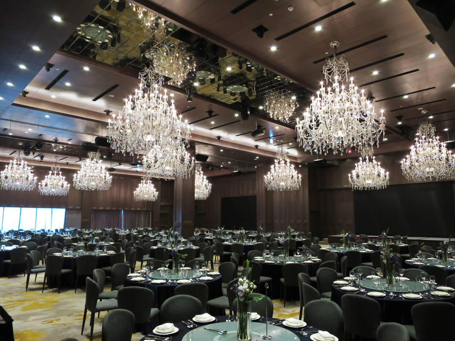 Crystal Chandelier ABOON custom lightings 商业空间 宴會廳,吊燈,水晶,訂製燈,大型燈具,商業空間,chandelier,crystal,wedding,bespoke,辦公空間與店舖